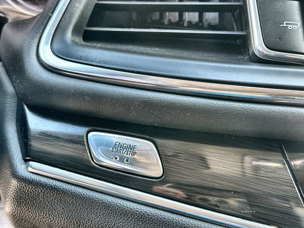 Certified 2018 Buick Enclave Premium w/ Experience Buick Package FWD image 17