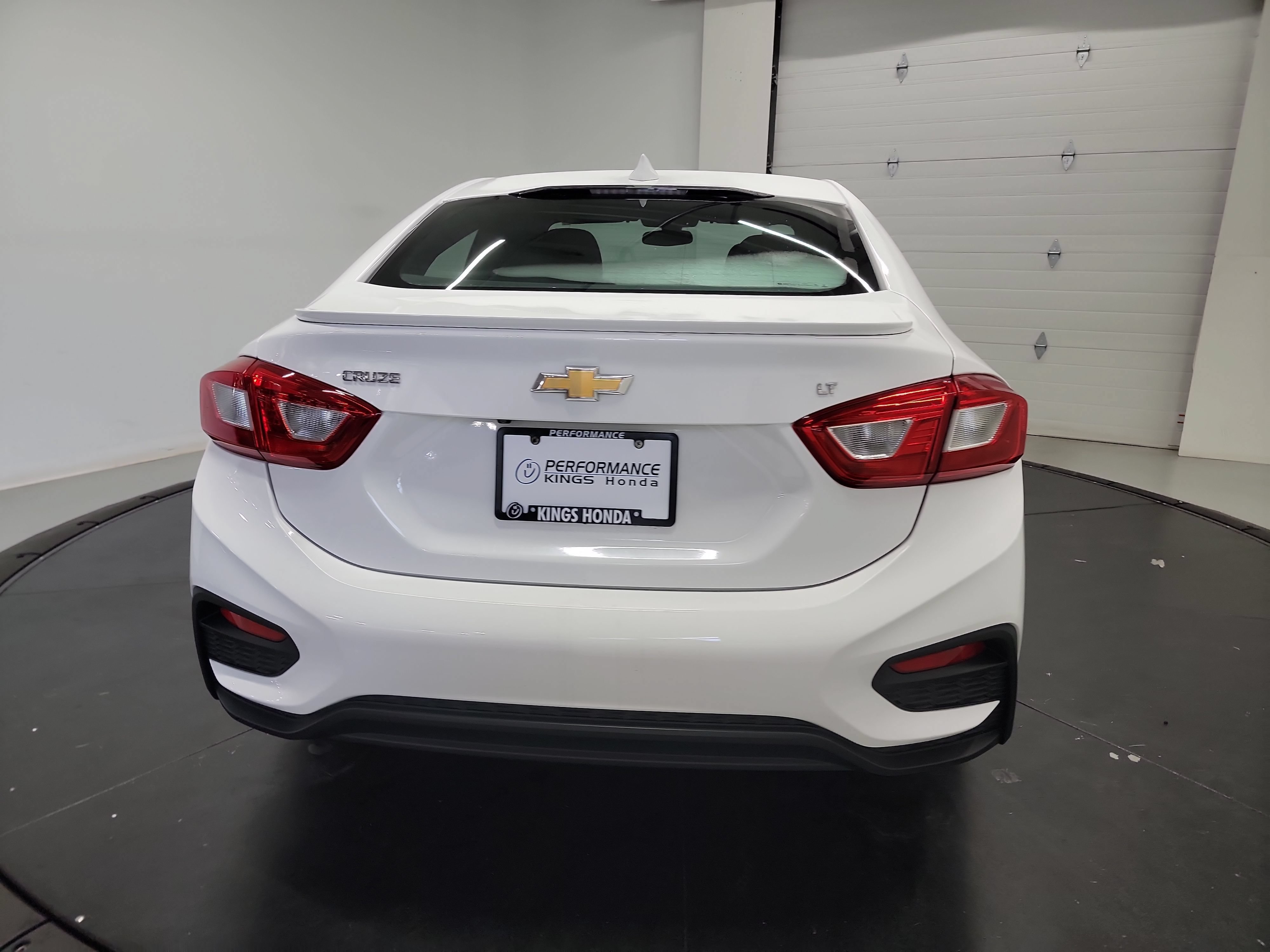 Used 2017 Chevrolet Cruze LT w/ Convenience Package FWD image 8