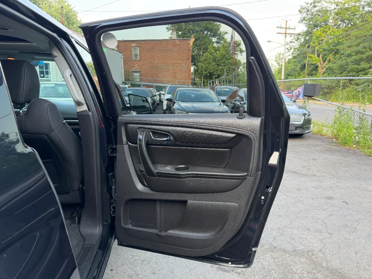 Used 2013 GMC Acadia SLE FWD image 35