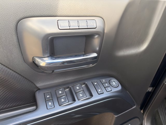 Used 2016 GMC Sierra 1500 SLT w/ All-Terrain Package AWD/4WD image 6