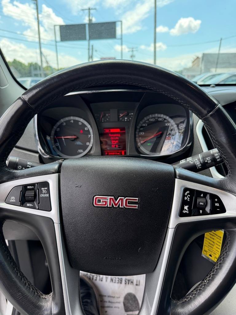 Used 2017 GMC Terrain SLT FWD image 16
