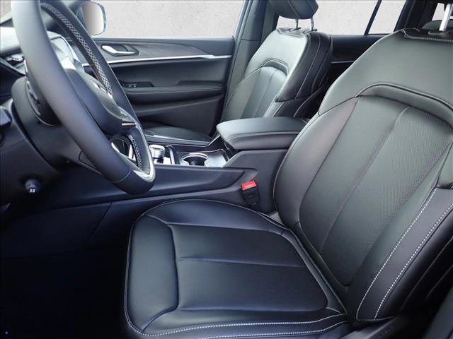 New 2026 Jeep Grand Cherokee Limited w/ Luxury Tech Group II image 13