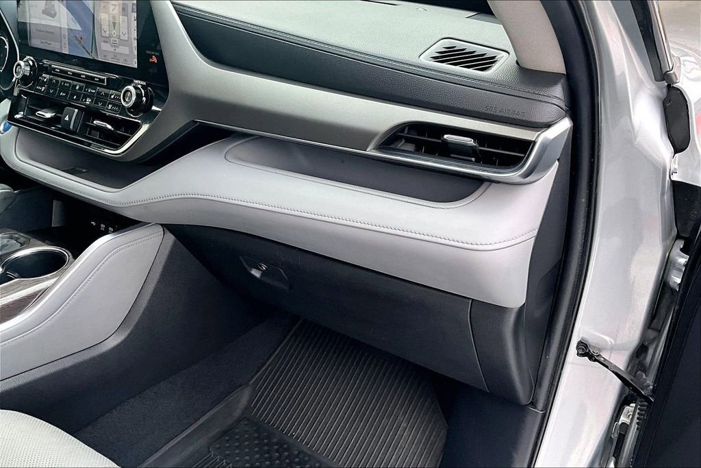 Certified 2021 Toyota Highlander Limited image 23