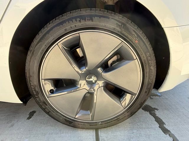 Used 2023 Tesla Model 3 Standard Range image 6