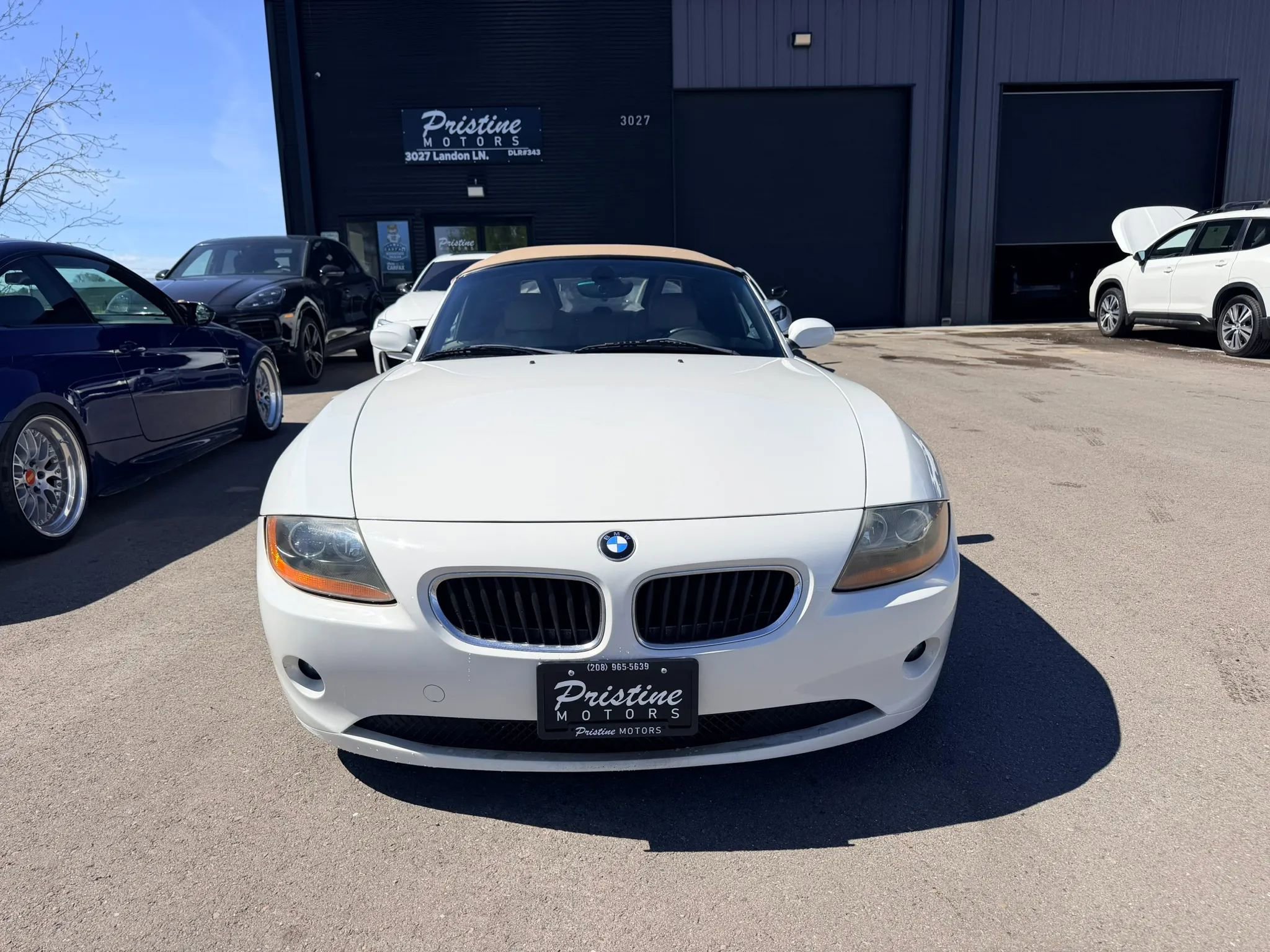 Used 2003 BMW Z4 2.5i RWD image 2