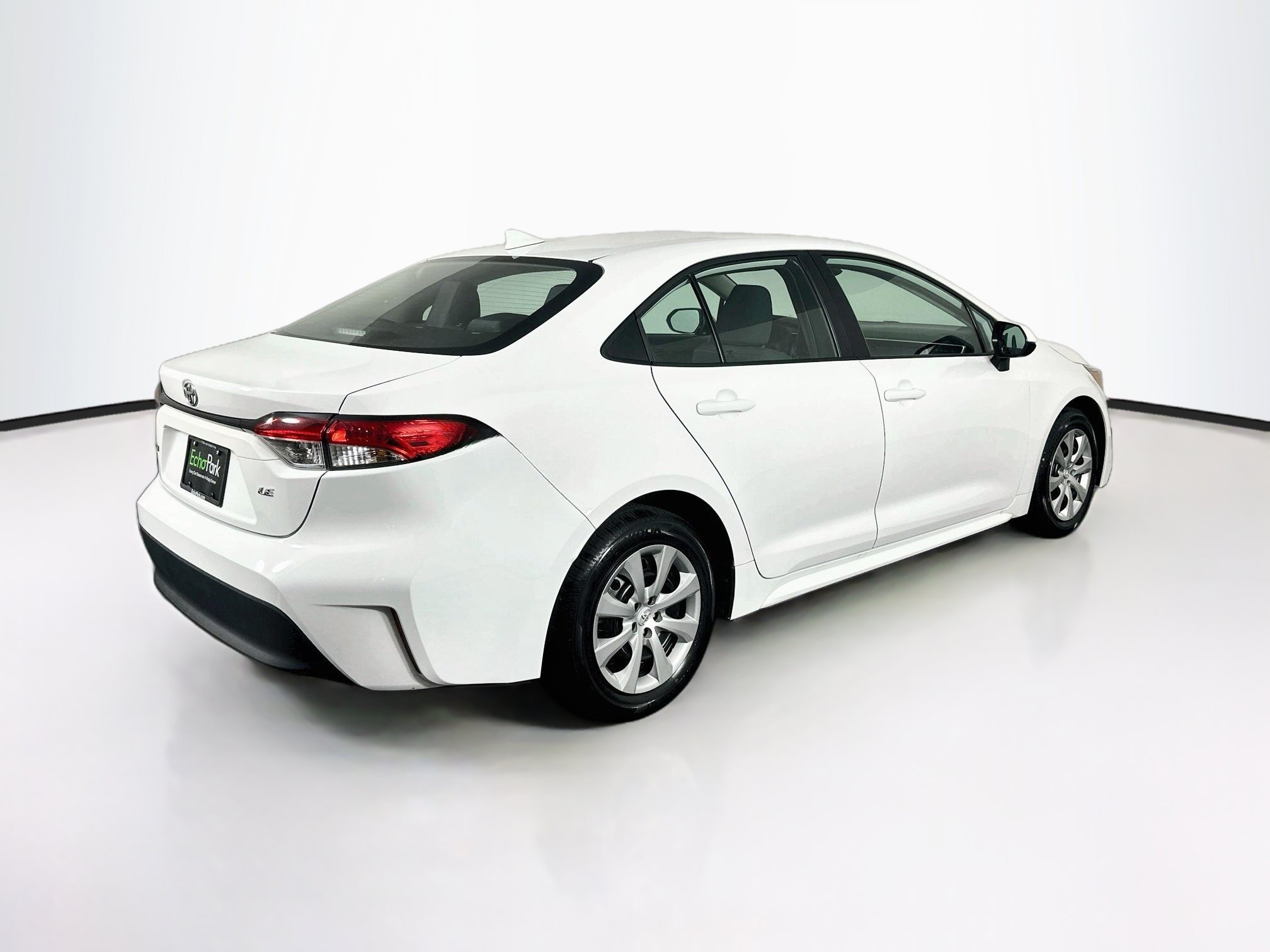Used 2025 Toyota Corolla LE FWD image 9