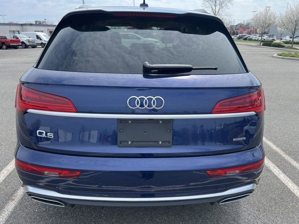 Used 2023 Audi Q5 2.0T Premium w/ Convenience Package image 5
