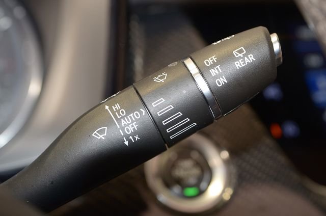 Certified 2023 Cadillac XT6 Sport w/ Technology Package image 30