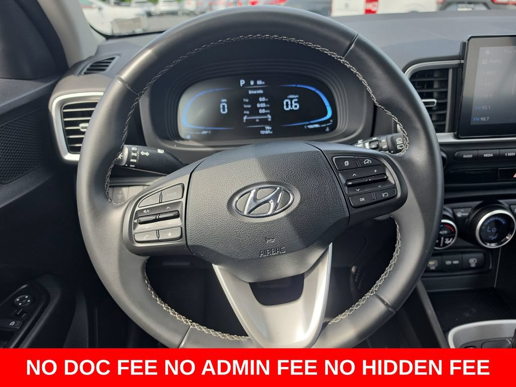Used 2025 Hyundai Venue SEL FWD image 16