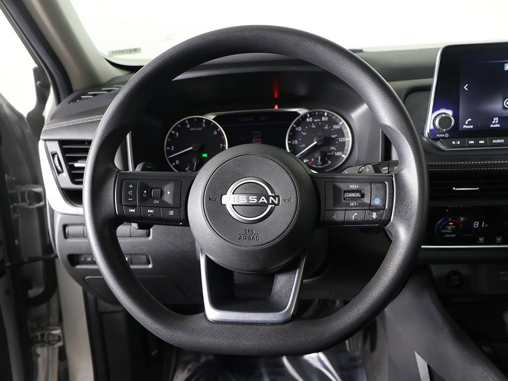 Used 2024 Nissan Rogue SV image 34