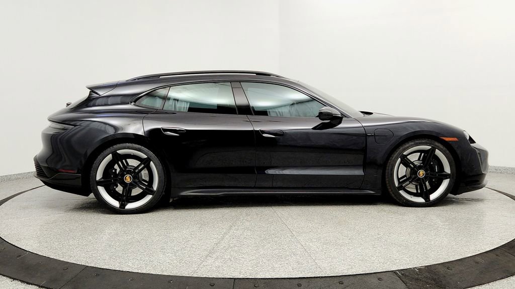 Used 2023 Porsche Taycan GTS image 6