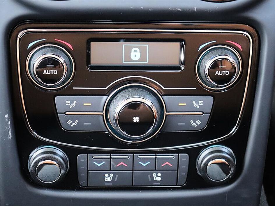 Used 2015 Jaguar XJ L Portfolio AWD/4WD image 28