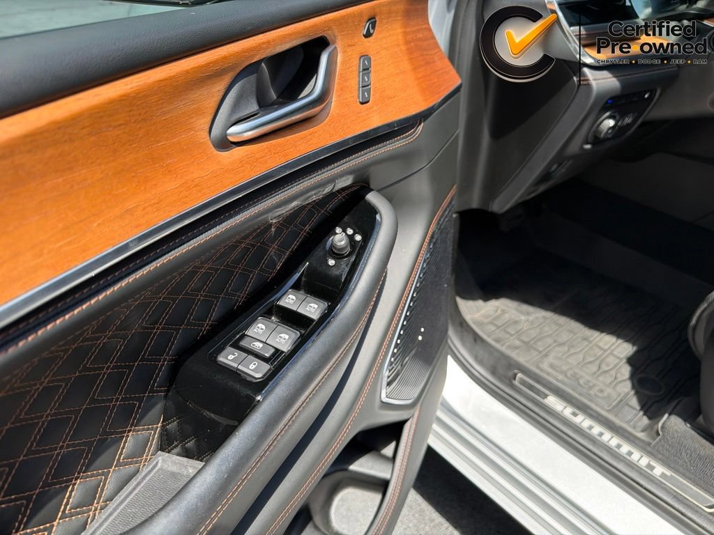 Certified 2023 Jeep Grand Cherokee Summit AWD/4WD image 54