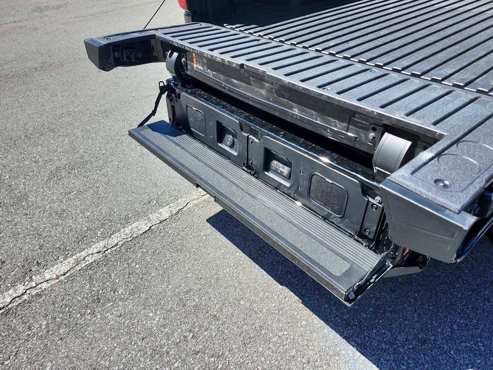 Certified 2025 GMC Sierra 1500 Denali Ultimate AWD/4WD image 13