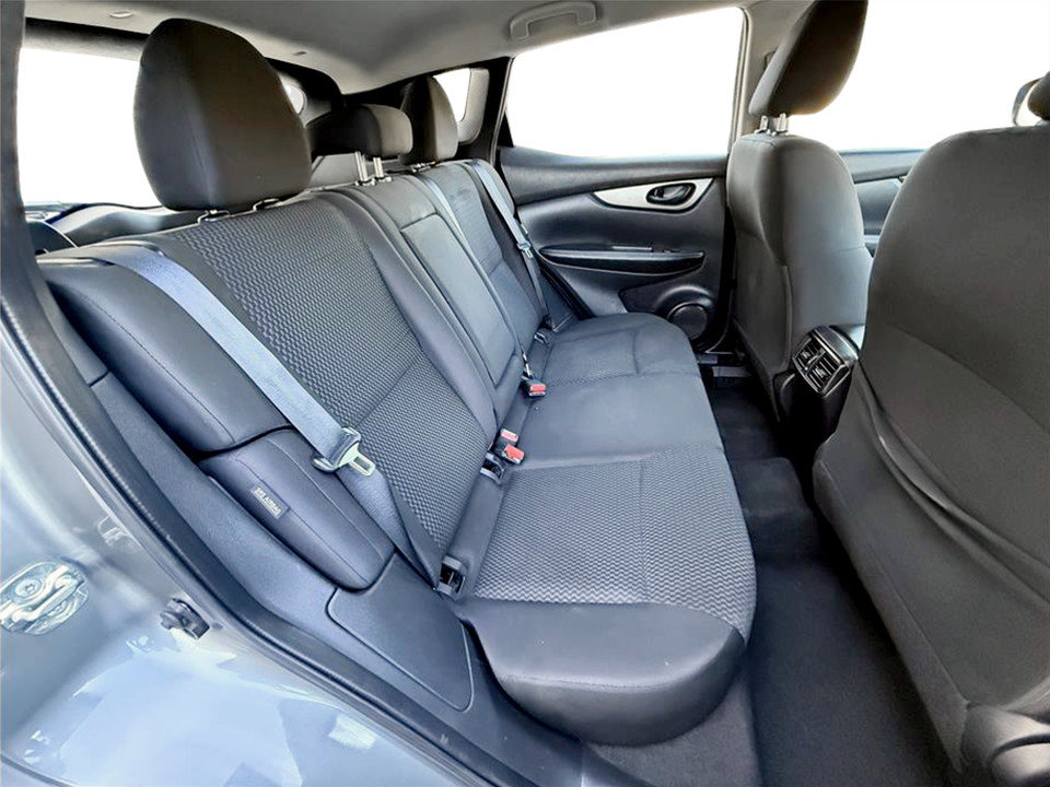 Used 2021 Nissan Rogue Sport S image 11