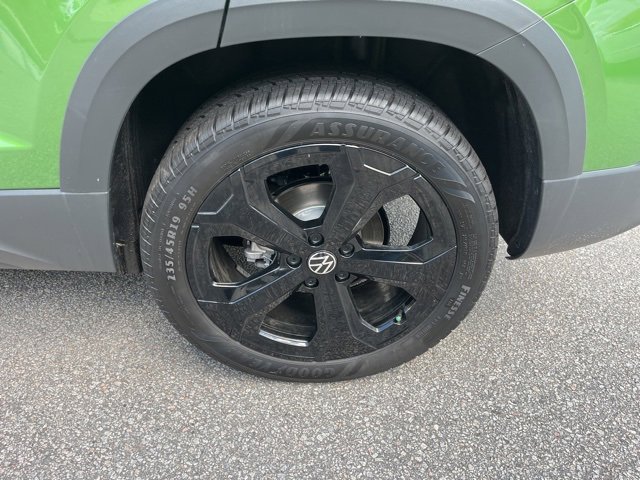 New 2025 Volkswagen Taos SE image 25