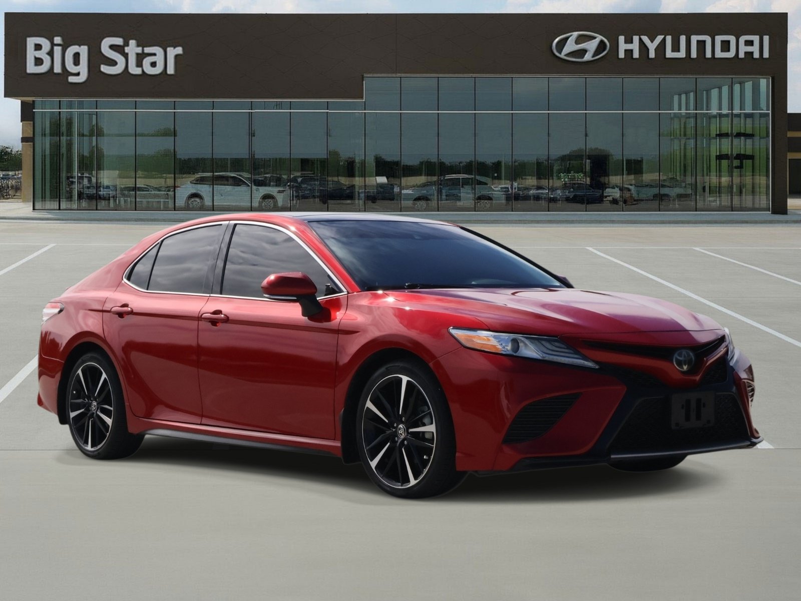 Used 2020 Toyota Camry XSE FWD image 6