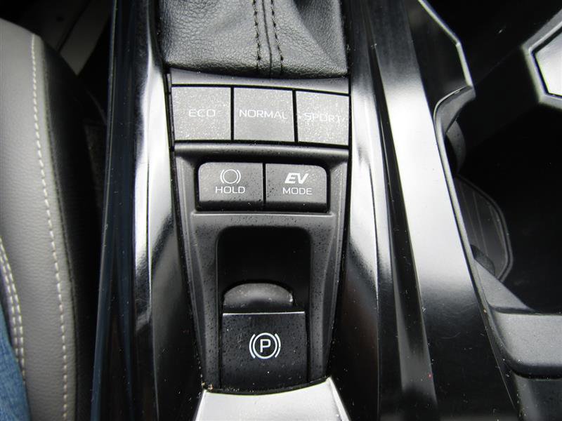 Used 2025 Toyota Camry SE image 24