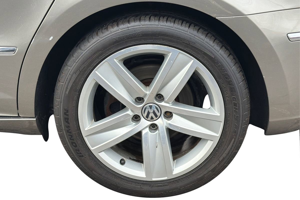 Used 2014 Volkswagen CC Sport image 25