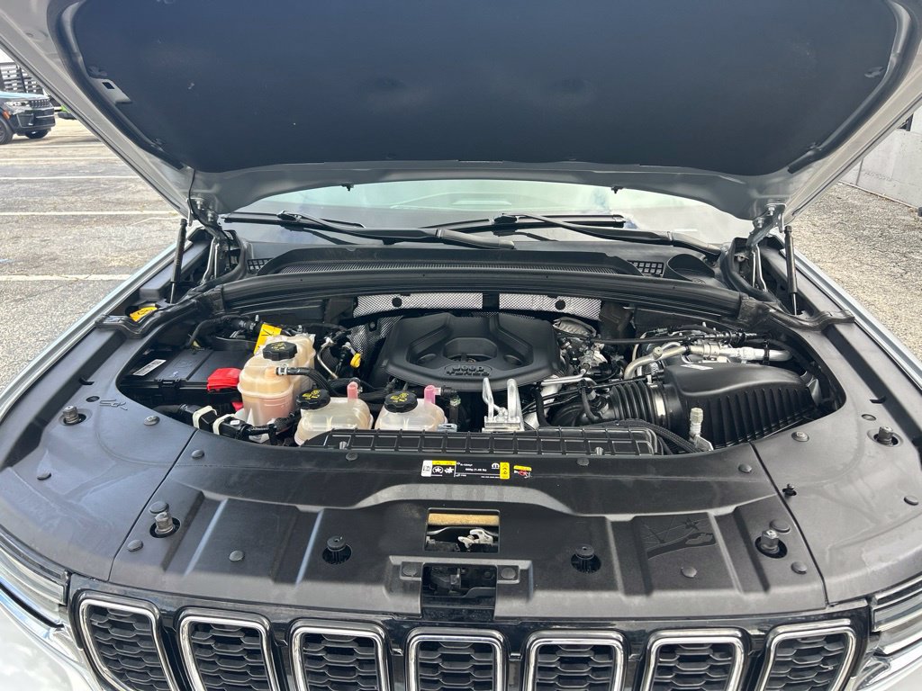 Certified 2024 Jeep Grand Cherokee Limited 4xe AWD/4WD image 18