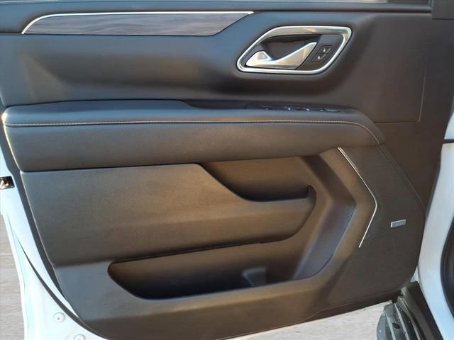 Used 2023 GMC Yukon SLT image 17