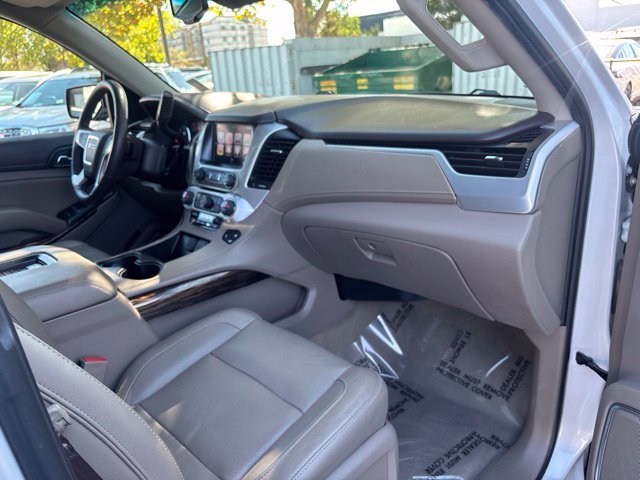 Used 2017 GMC Yukon SLT w/ Open Road Package AWD/4WD image 38