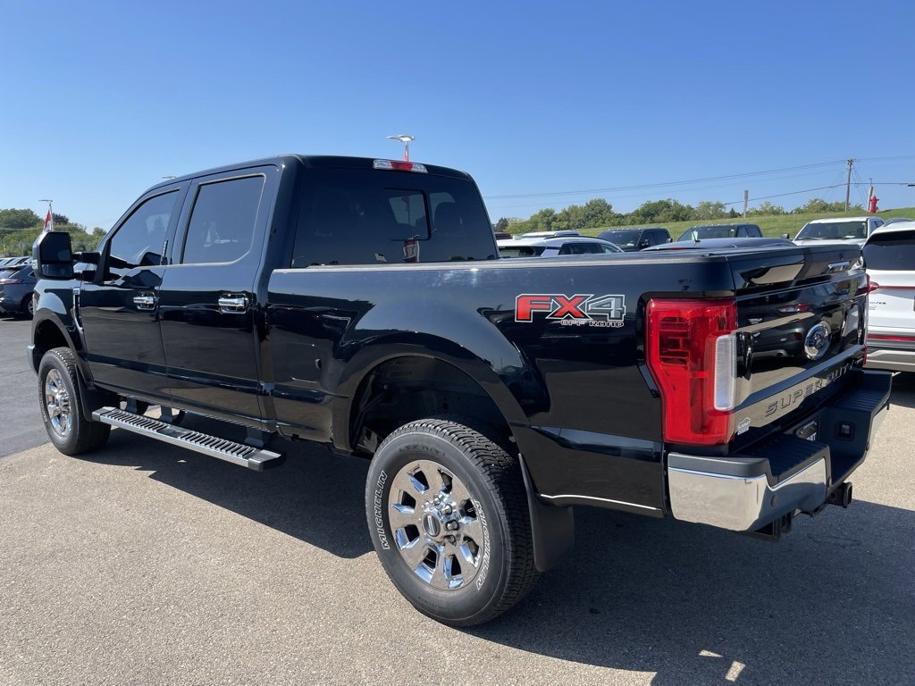 Used 2017 Ford F250 Lariat w/ Chrome Package image 5