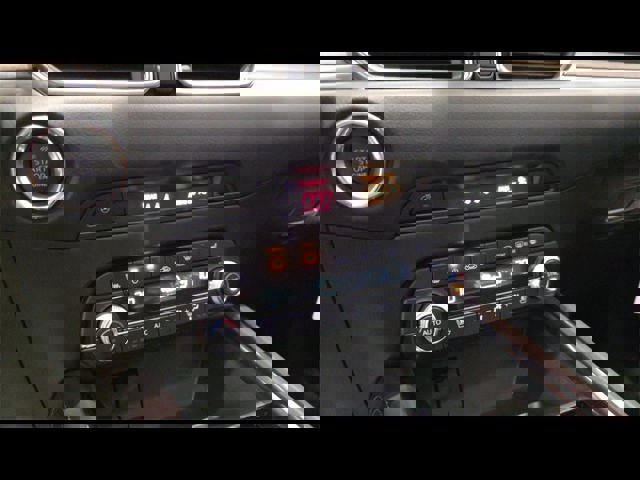 New 2025 MAZDA CX-5 Signature image 60