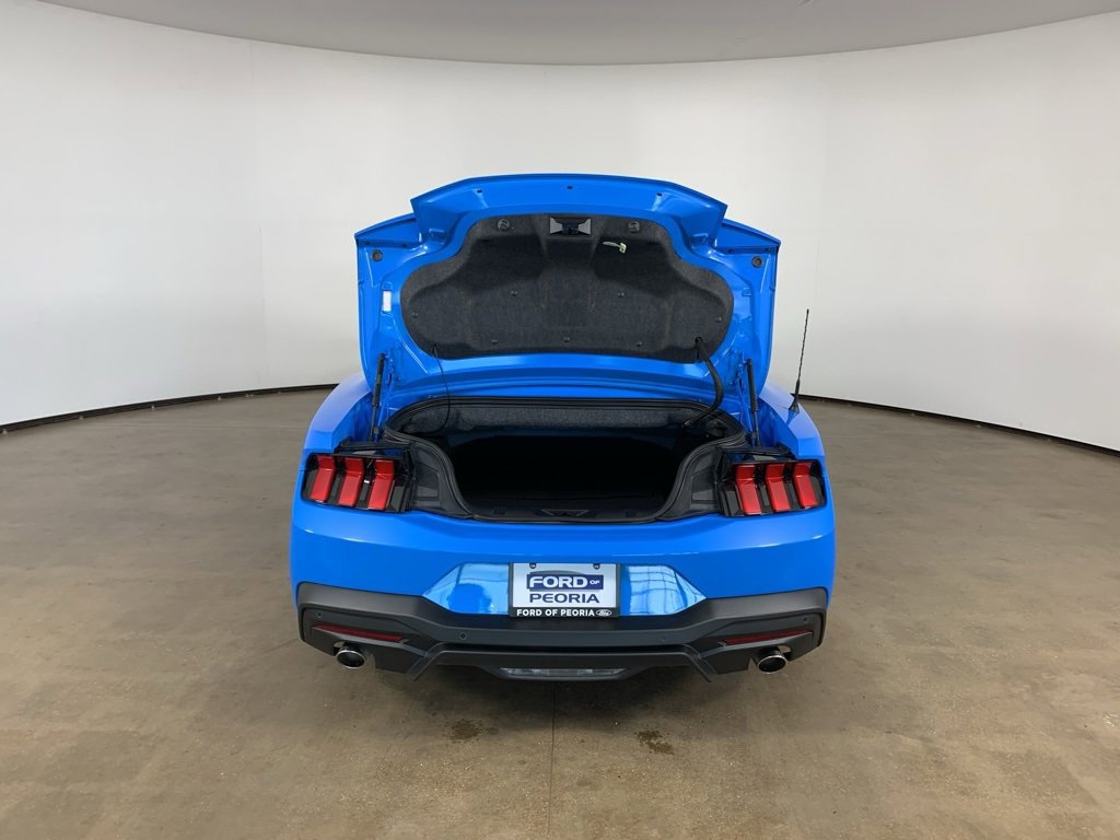 Used 2025 Ford Mustang GT Premium image 12