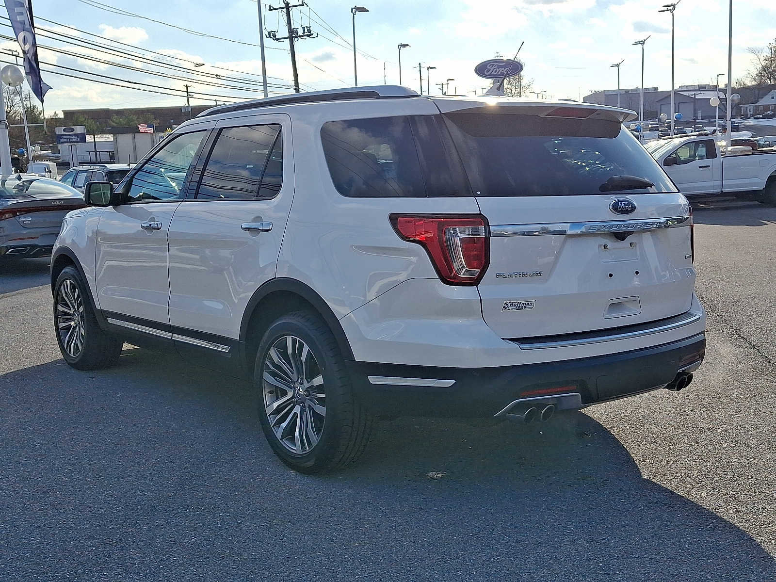 Certified 2018 Ford Explorer Platinum image 4