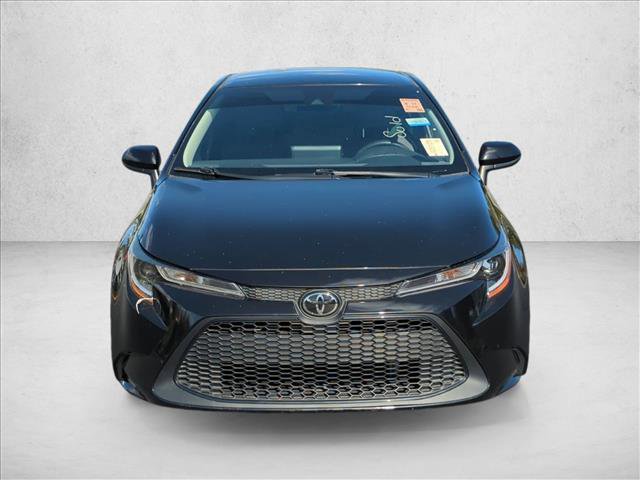 Used 2022 Toyota Corolla LE image 2