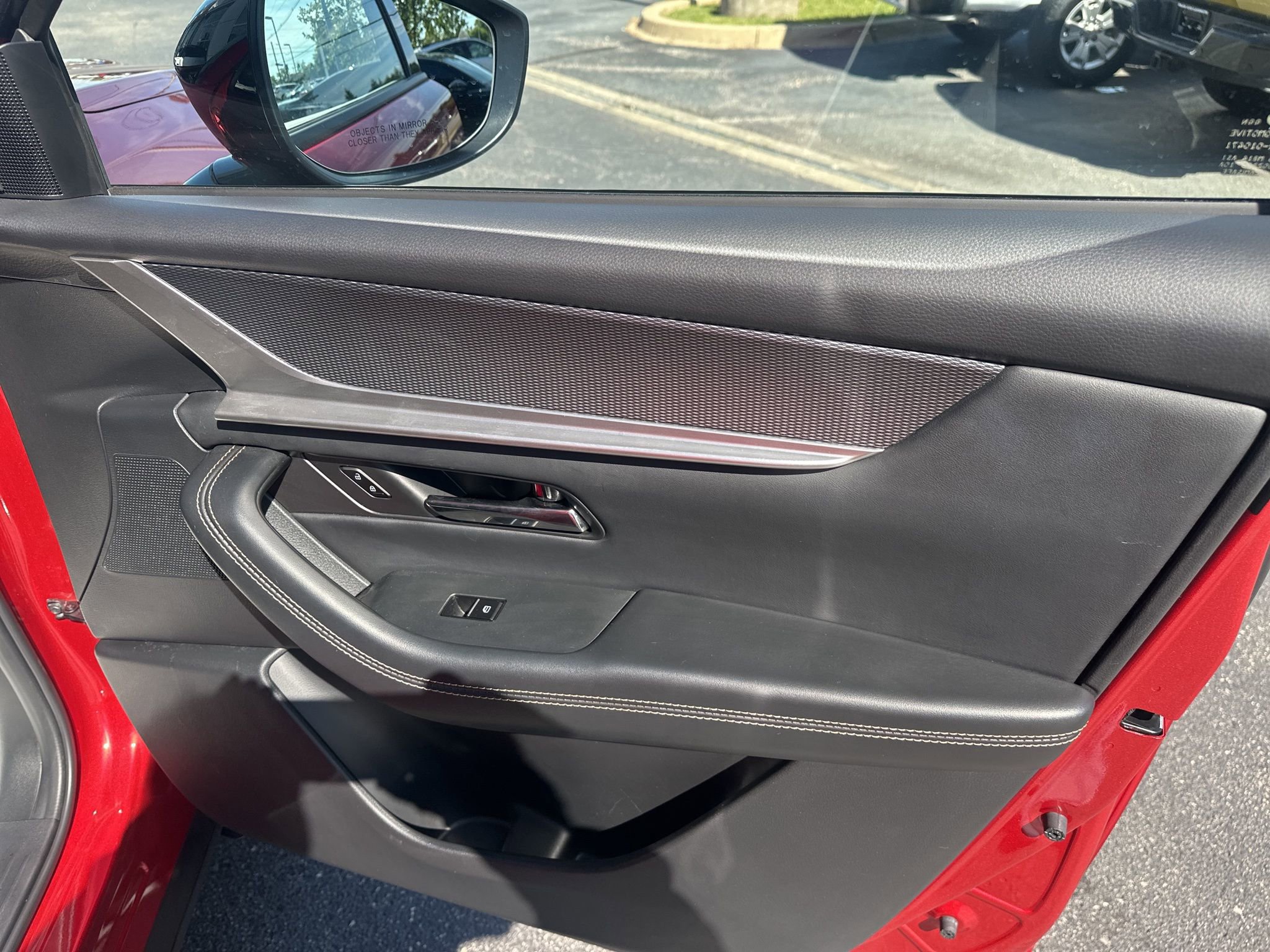 Used 2025 MAZDA CX-70 Plug-In Hybrid w/ Premium Pkg image 9