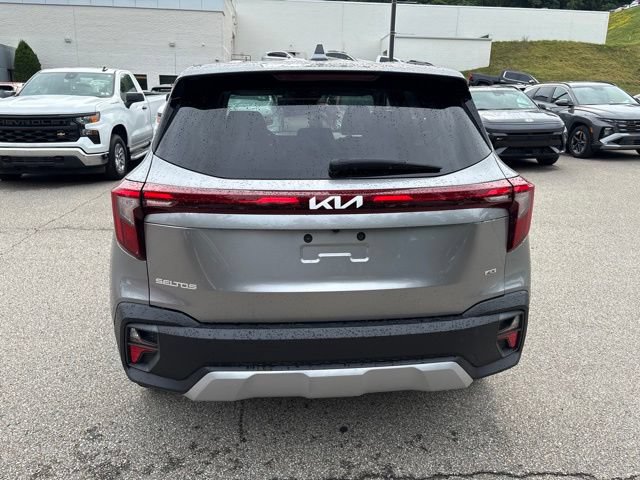 Used 2024 Kia Seltos LX AWD/4WD image 4