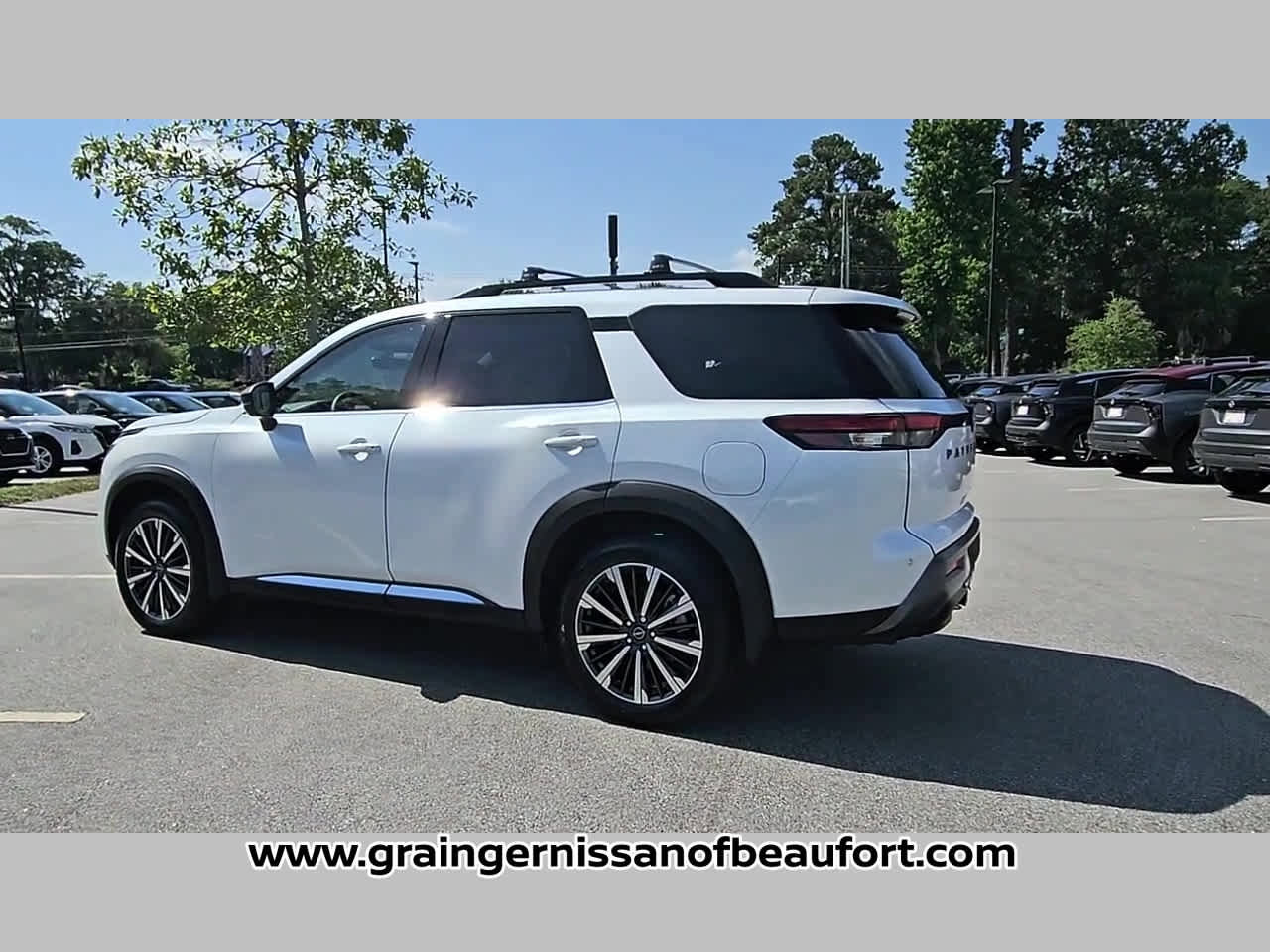 New 2026 Nissan Pathfinder Platinum FWD image 26