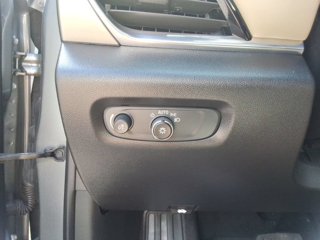 Certified 2023 Chevrolet Traverse LS FWD image 36