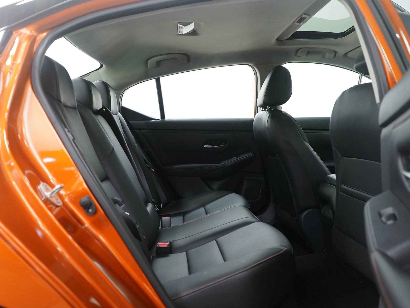 Used 2020 Nissan Sentra SR w/ Premium Package image 12