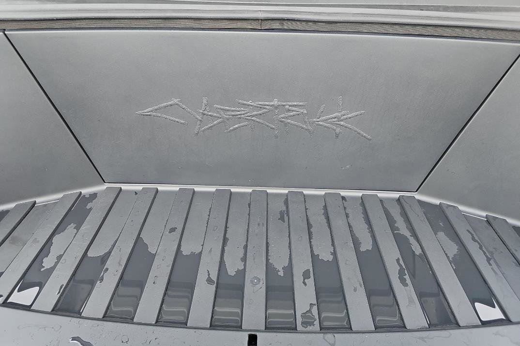 Used 2024 Tesla Cybertruck AWD Crew Cab image 8
