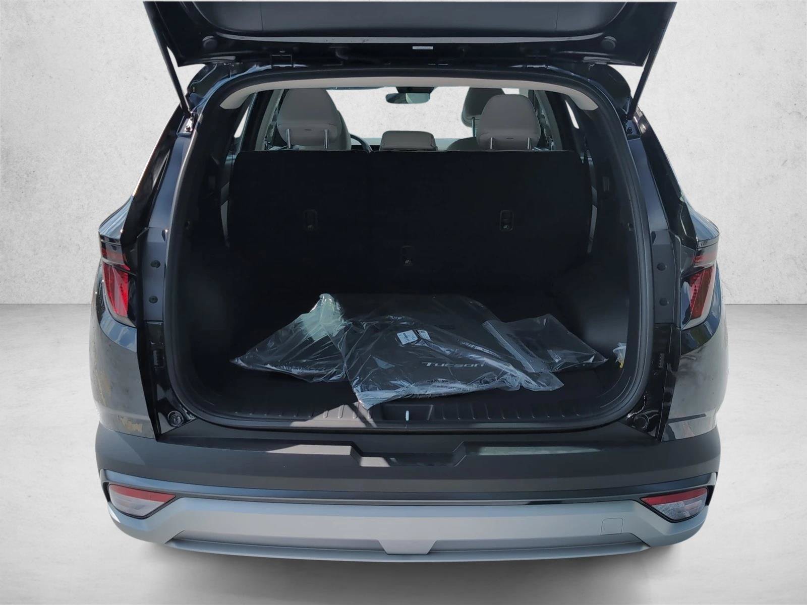 New 2026 Hyundai Tucson Blue SE FWD image 7