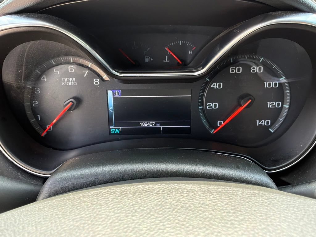 Used 2017 Chevrolet Impala LT w/ Convenience Package FWD image 15