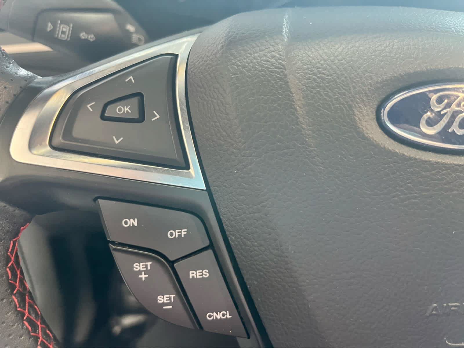 Certified 2024 Ford Edge ST-Line AWD/4WD image 23