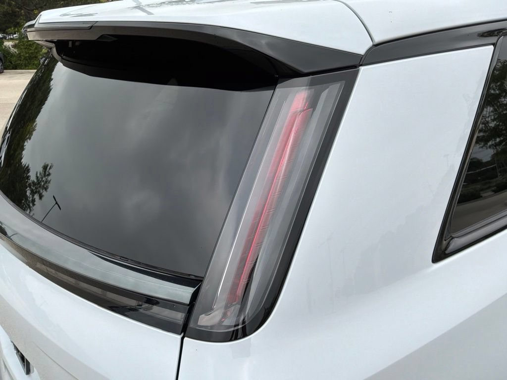New 2027 Cadillac Vistiq Sport AWD/4WD image 19