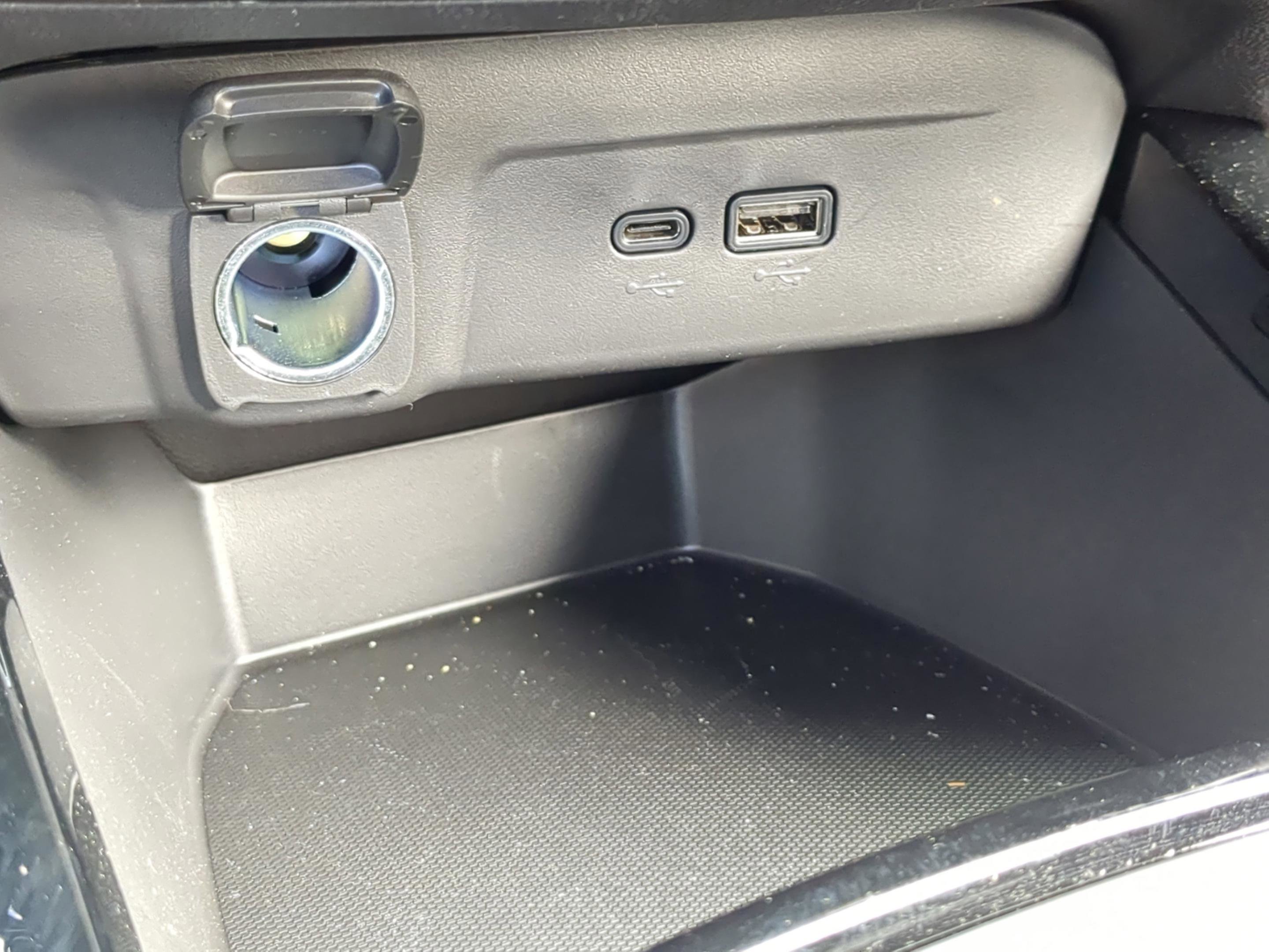 Used 2025 Chevrolet Trax RS w/ Driver Confidence Package FWD image 5