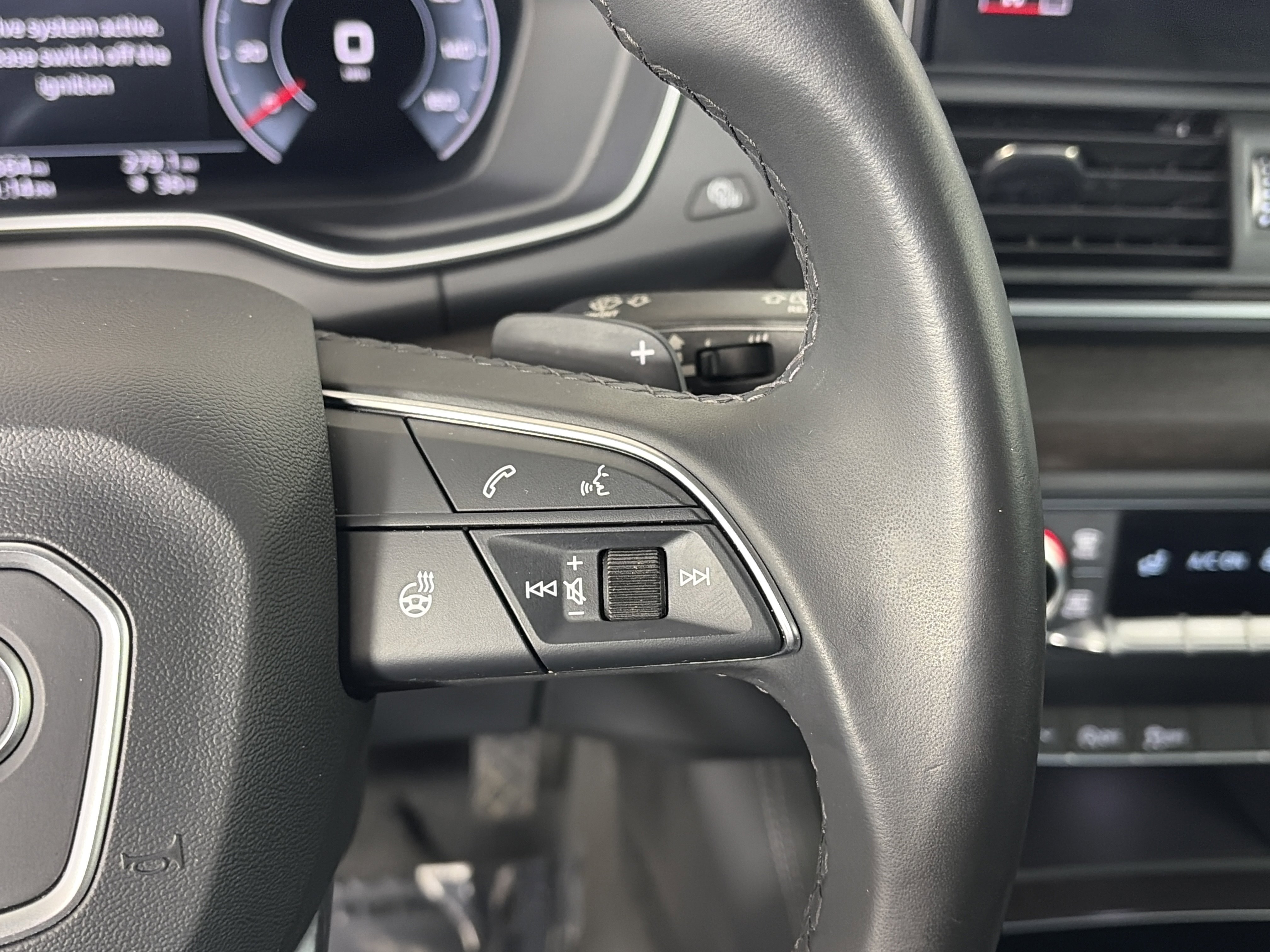 Certified 2024 Audi Q5 2.0T Premium Plus image 32