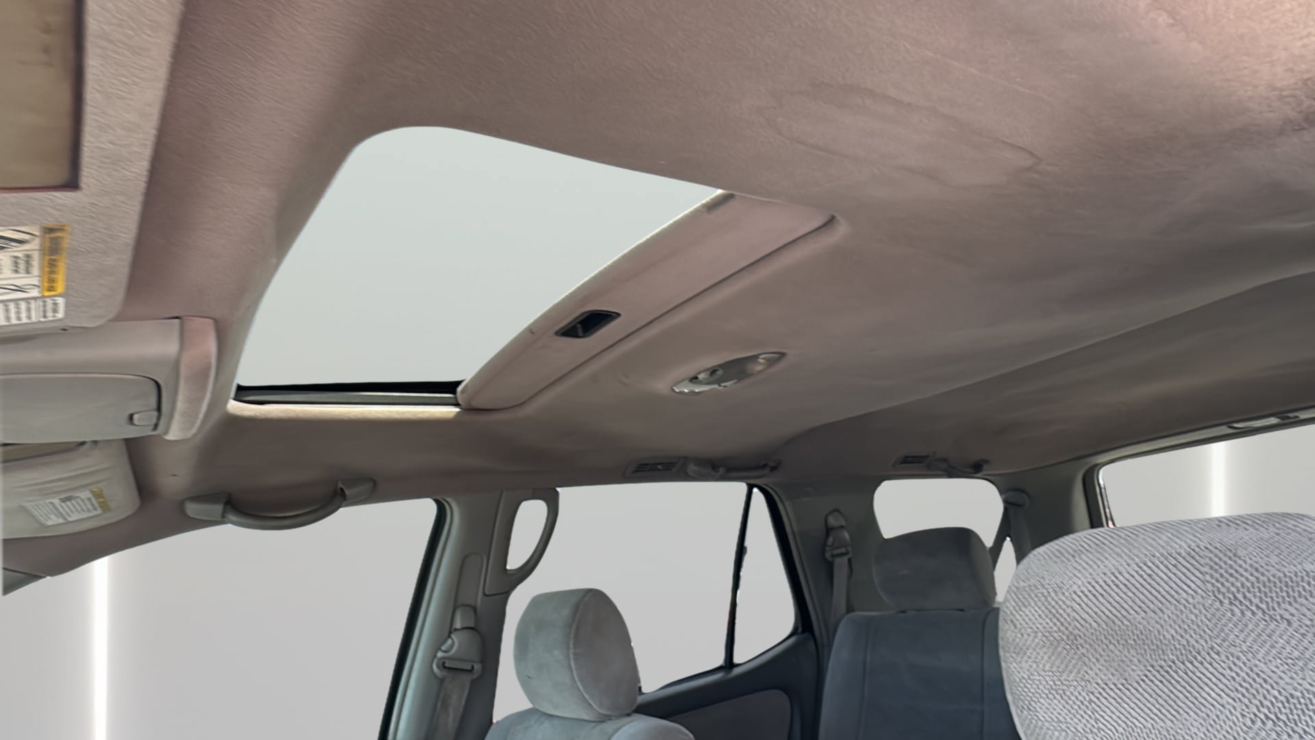 Used 2006 Toyota Sequoia SR5 RWD image 32