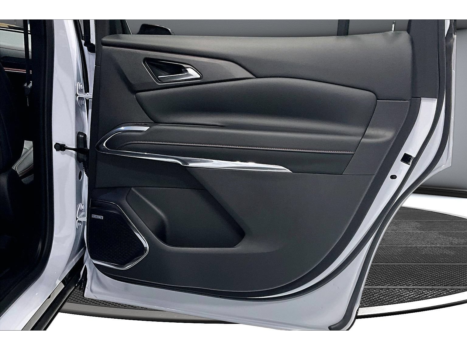 New 2026 Chevrolet Traverse RS w/ LPO, Floor Liner Package FWD image 47