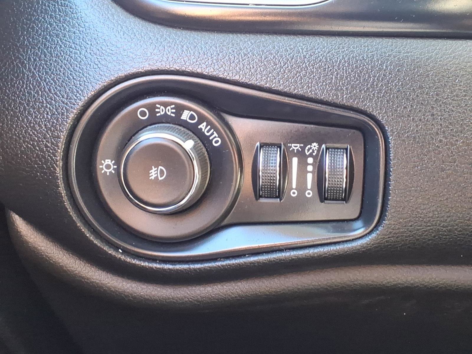 Certified 2021 Jeep Renegade Limited image 23