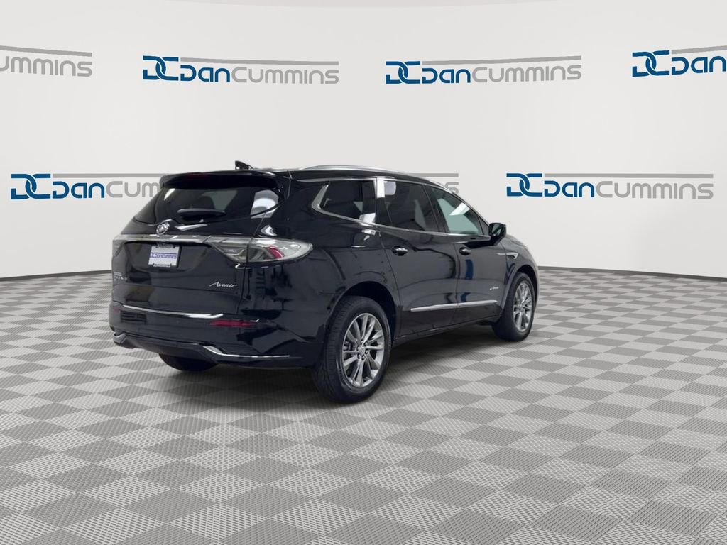 Used 2024 Buick Enclave Avenir AWD/4WD image 8