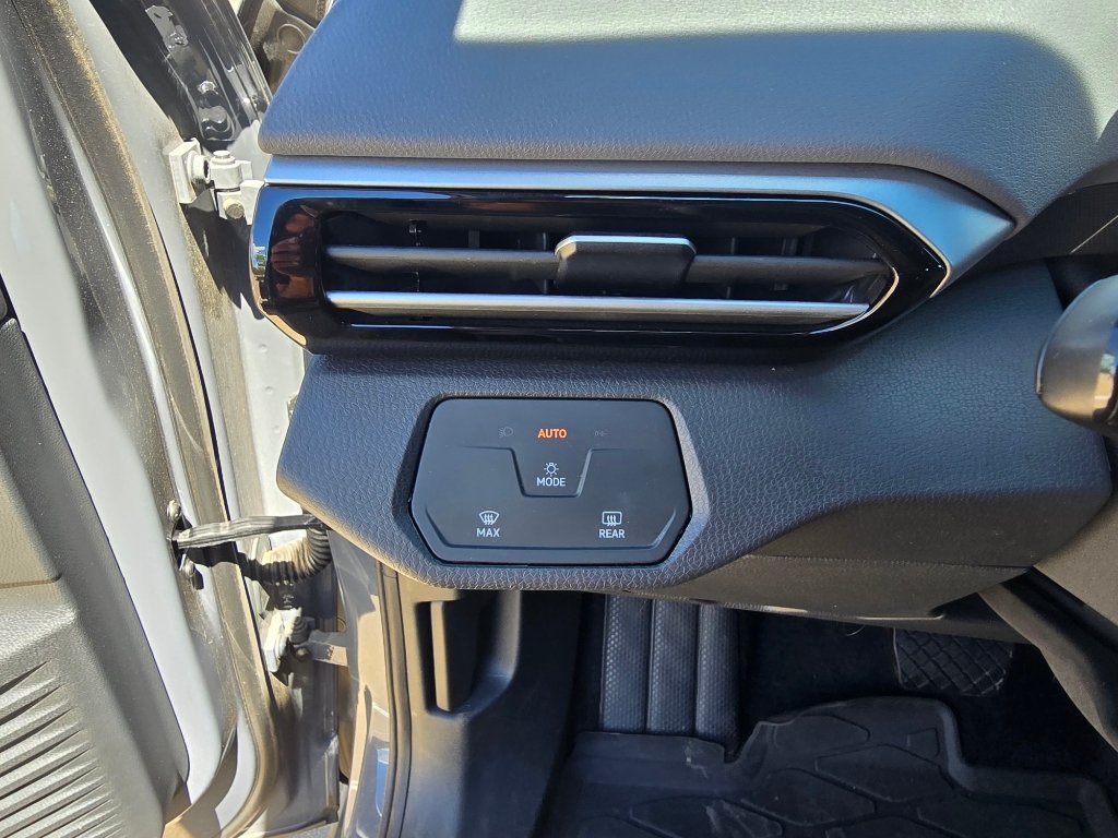 Used 2024 Volkswagen ID.4 2WD image 18