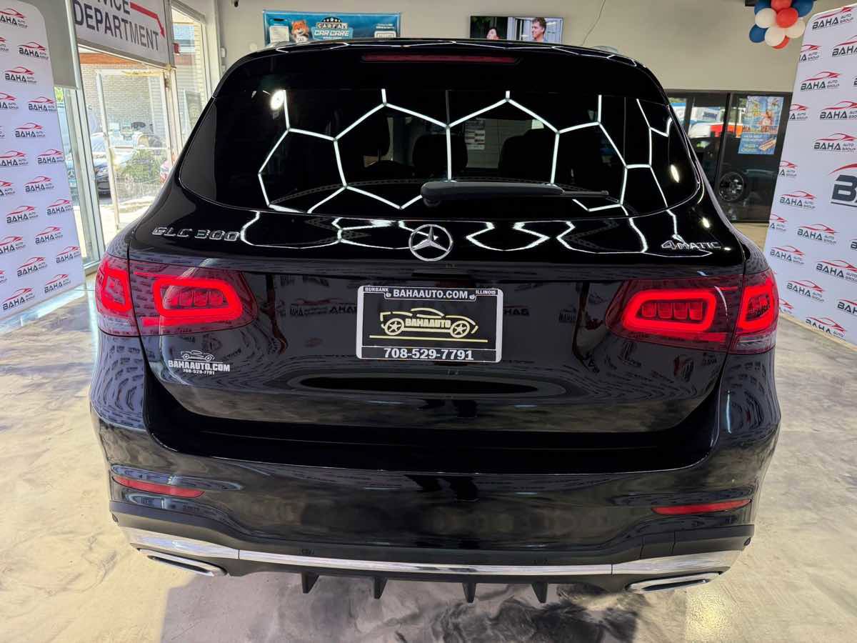 Used 2022 Mercedes-Benz GLC 300 4MATIC w/ AMG Line image 13