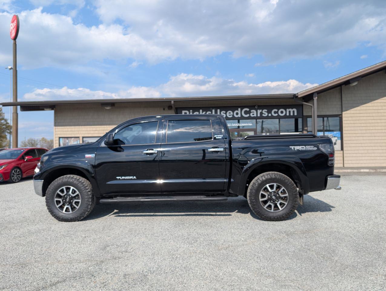 Used 2013 Toyota Tundra 4x4 CrewMax w/ TRD Off-Road Pkg image 11